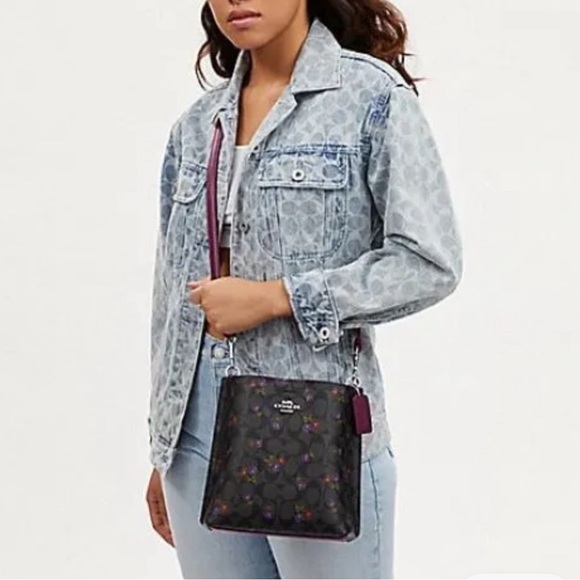 Coach Molly Bucket W/Wallet. NWT. 🚫Trades - Picture 6 of 6